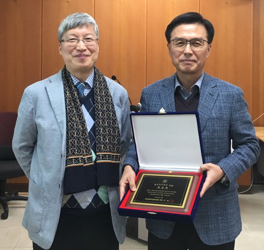 2019년 연구우수교수 - 정상화 교수님